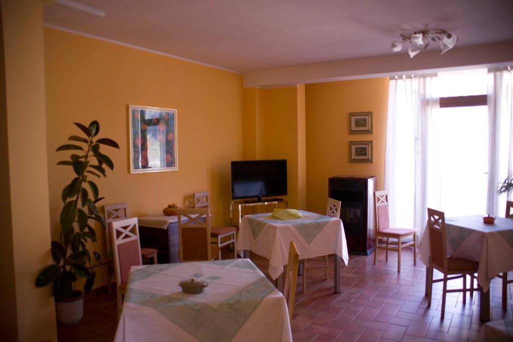بيرودجا B&B Sole Luna المظهر الخارجي الصورة