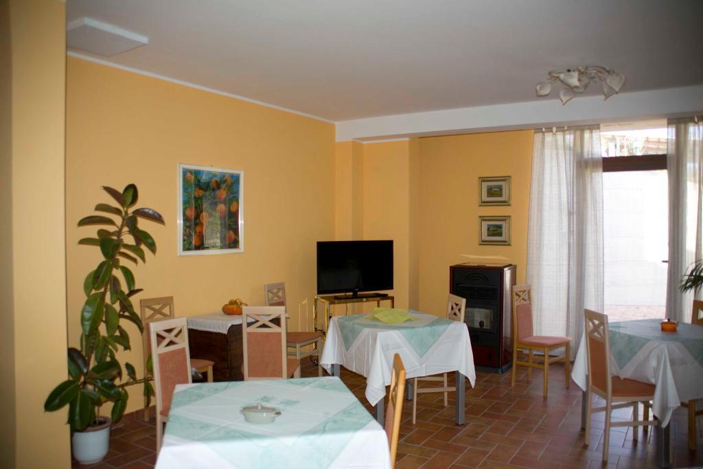 بيرودجا B&B Sole Luna المظهر الخارجي الصورة