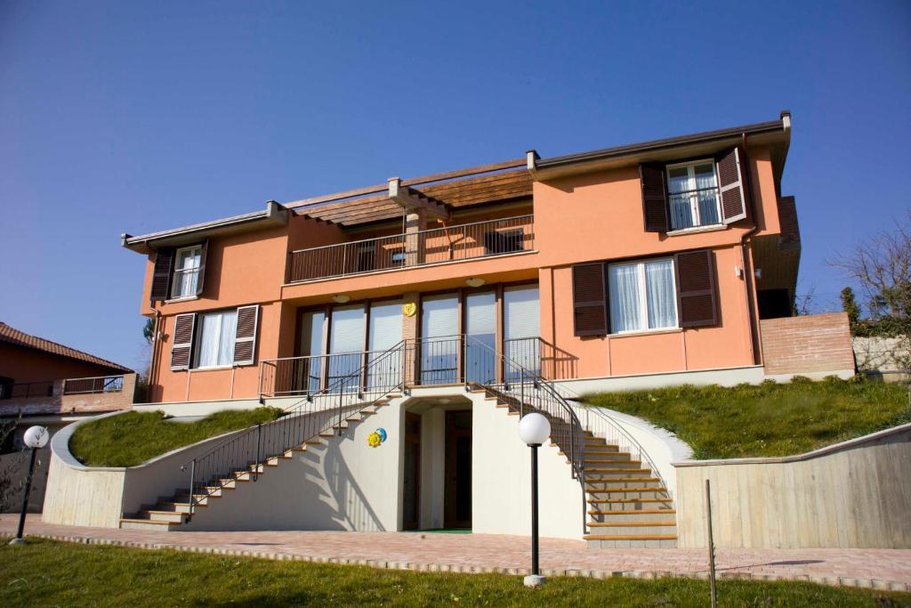 بيرودجا B&B Sole Luna المظهر الخارجي الصورة